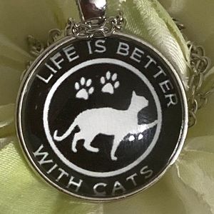 3/25 Life Is Better With Cats Necklace Bl Wh Paws
